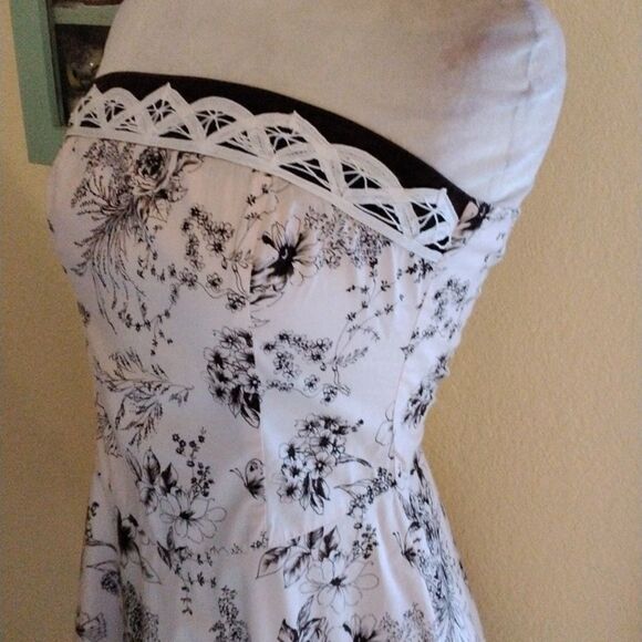Teeze Me/ Studio Y Bundle of Strapless Cotton Dresses - Picture 9 of 16